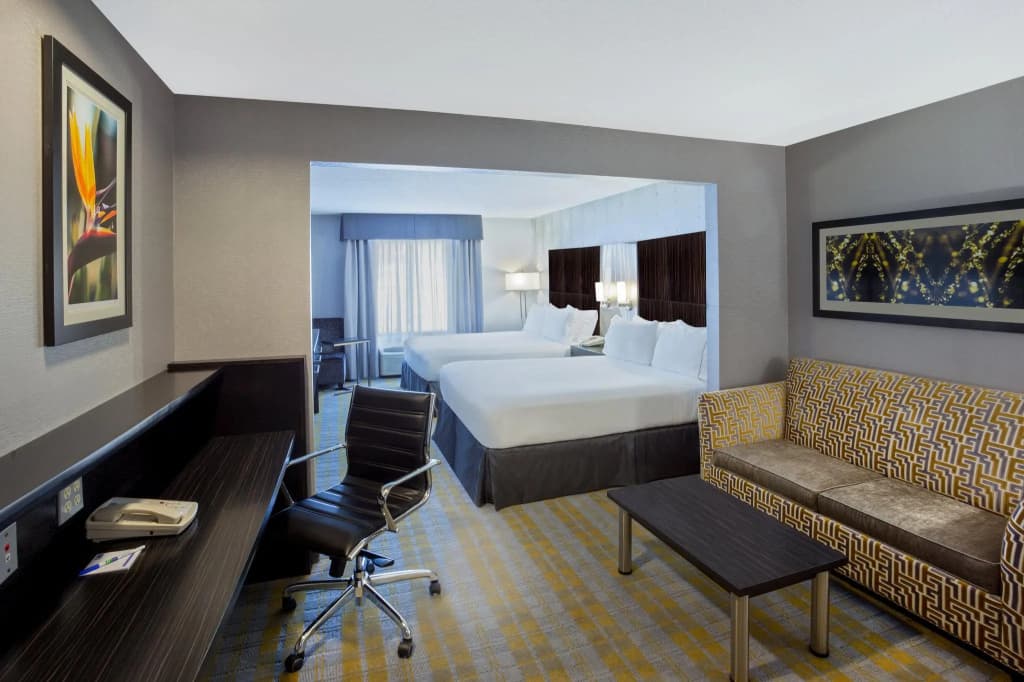 Quadruple Suite