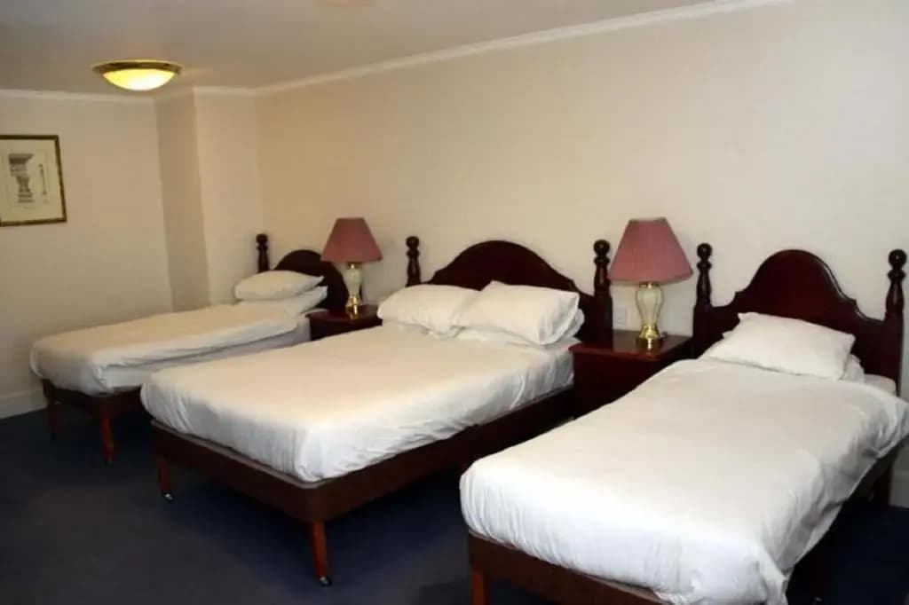 Triple room