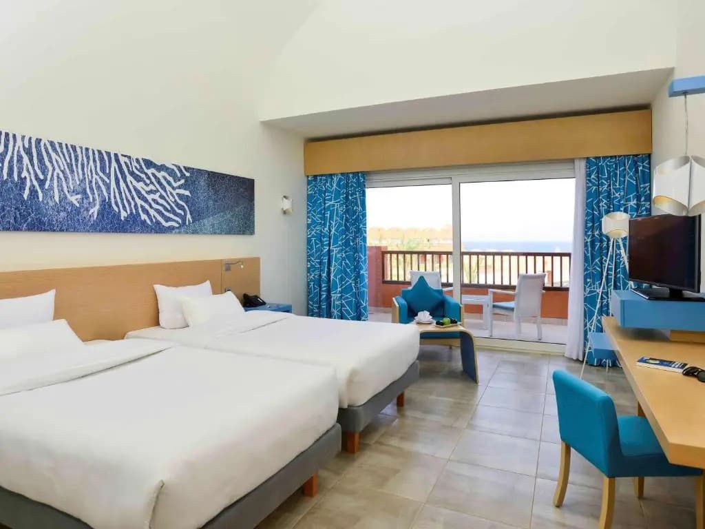 Standard Double room seafront twin beds