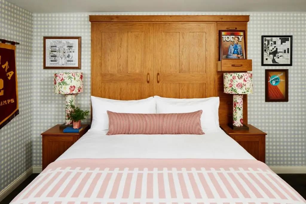 Deluxe Double room full double bed
