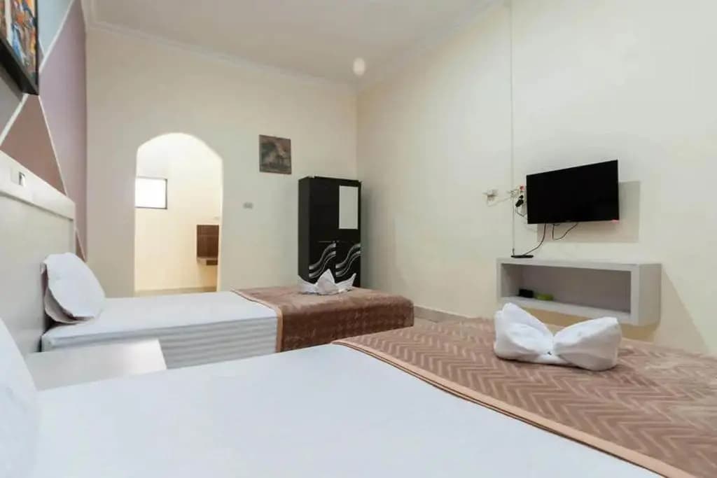Economy room