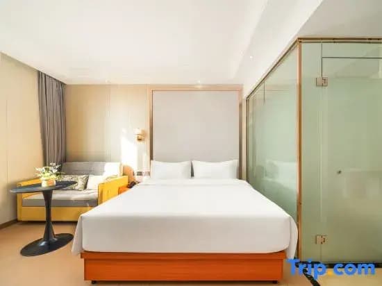 Grand room