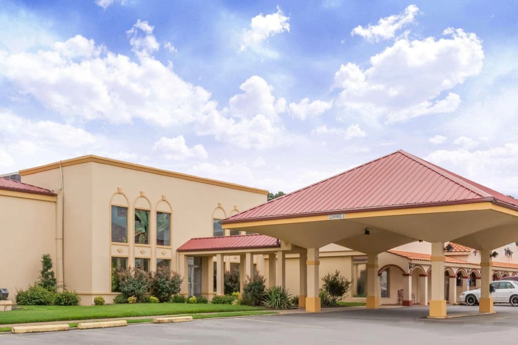 Hotel photo 1