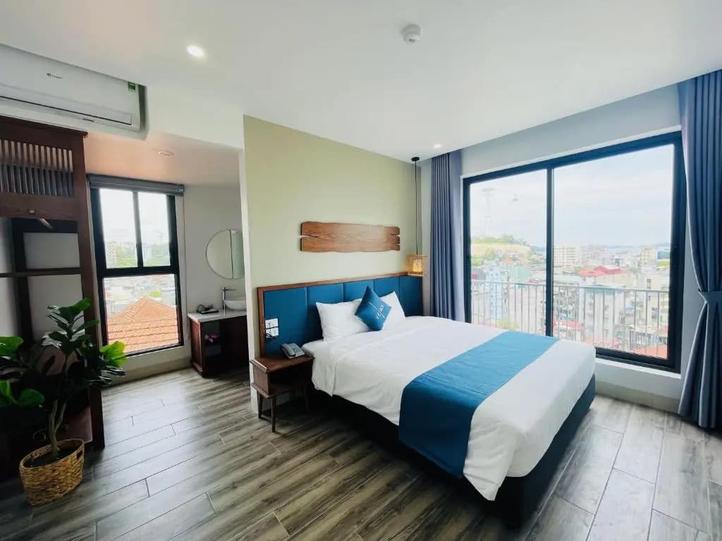 Deluxe Double room with sea view full double bed