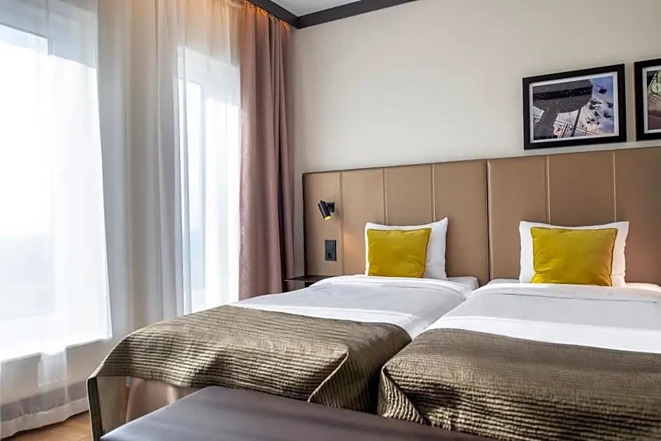 Standard Double Family room twin beds
