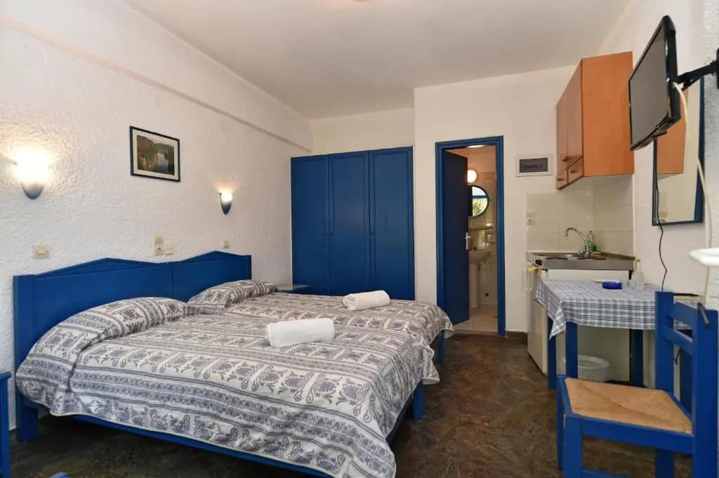 Economy room