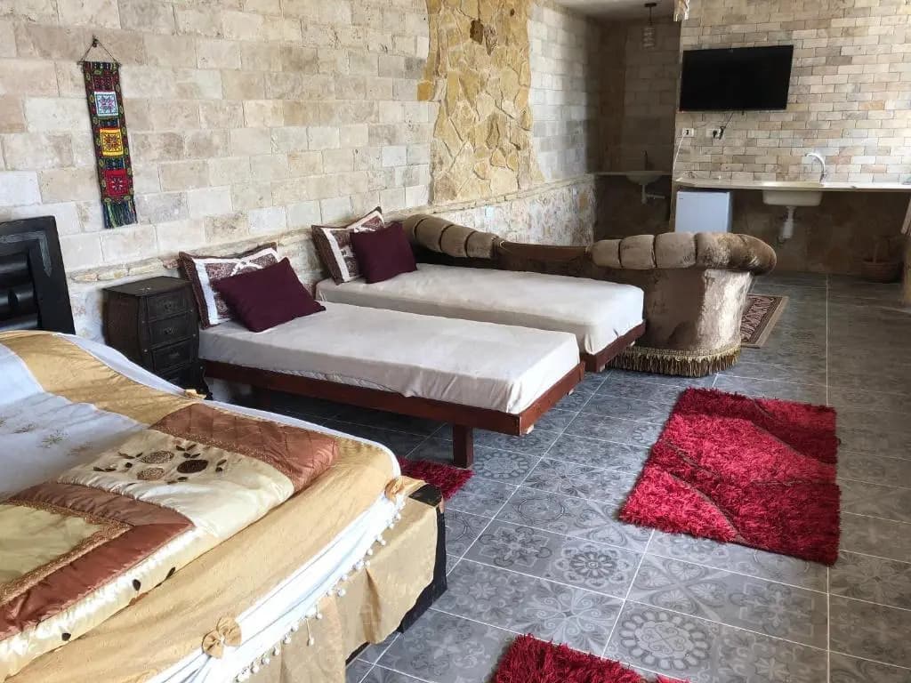 Suite with pool view