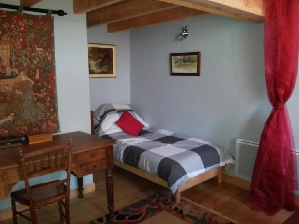 2 Bedrooms Cottage