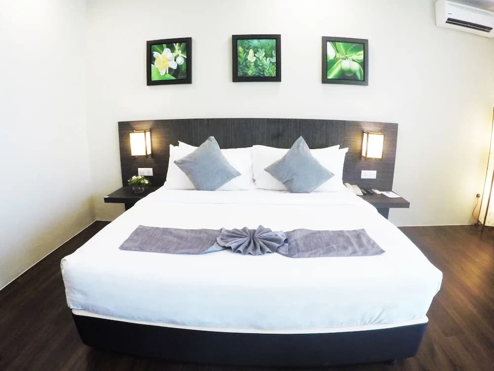 Double Chalet full double bed