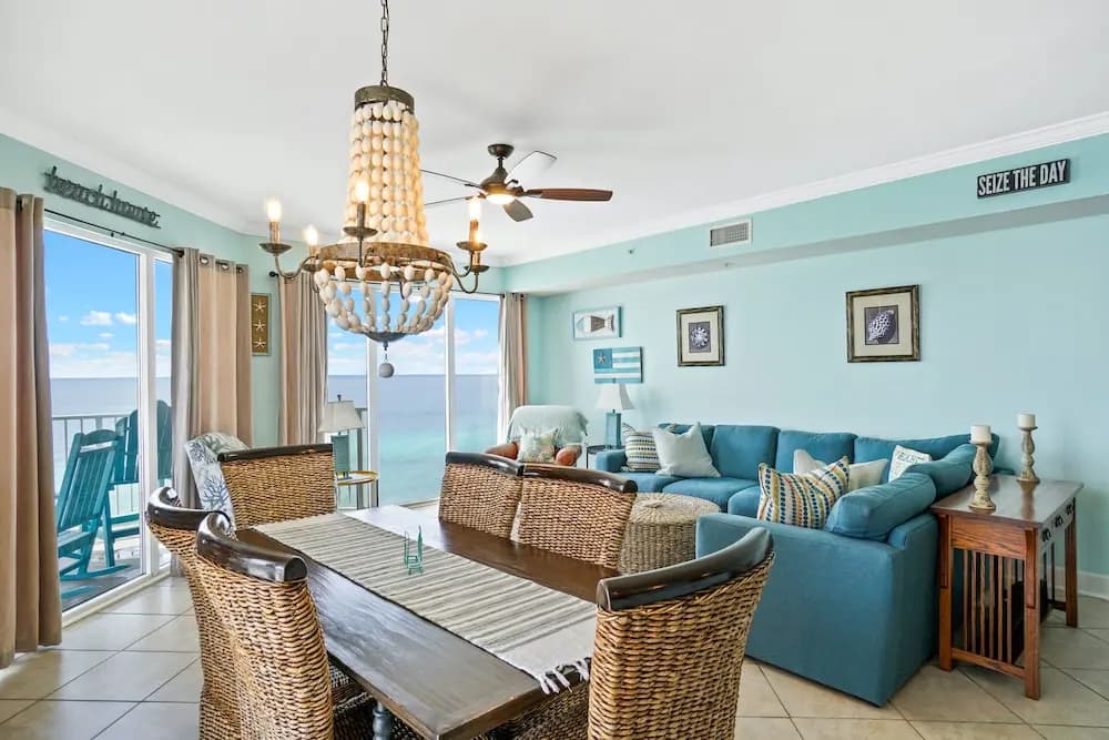 3 Bedrooms Standard room with balcony and beachfront