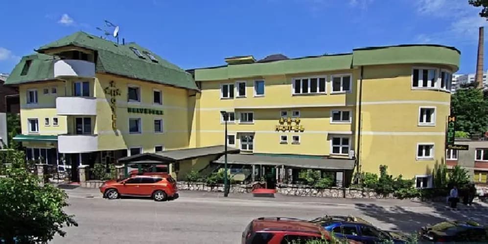 Hotel photo 1