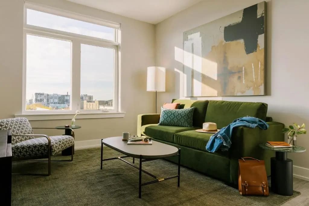2 Bedrooms Apartment
