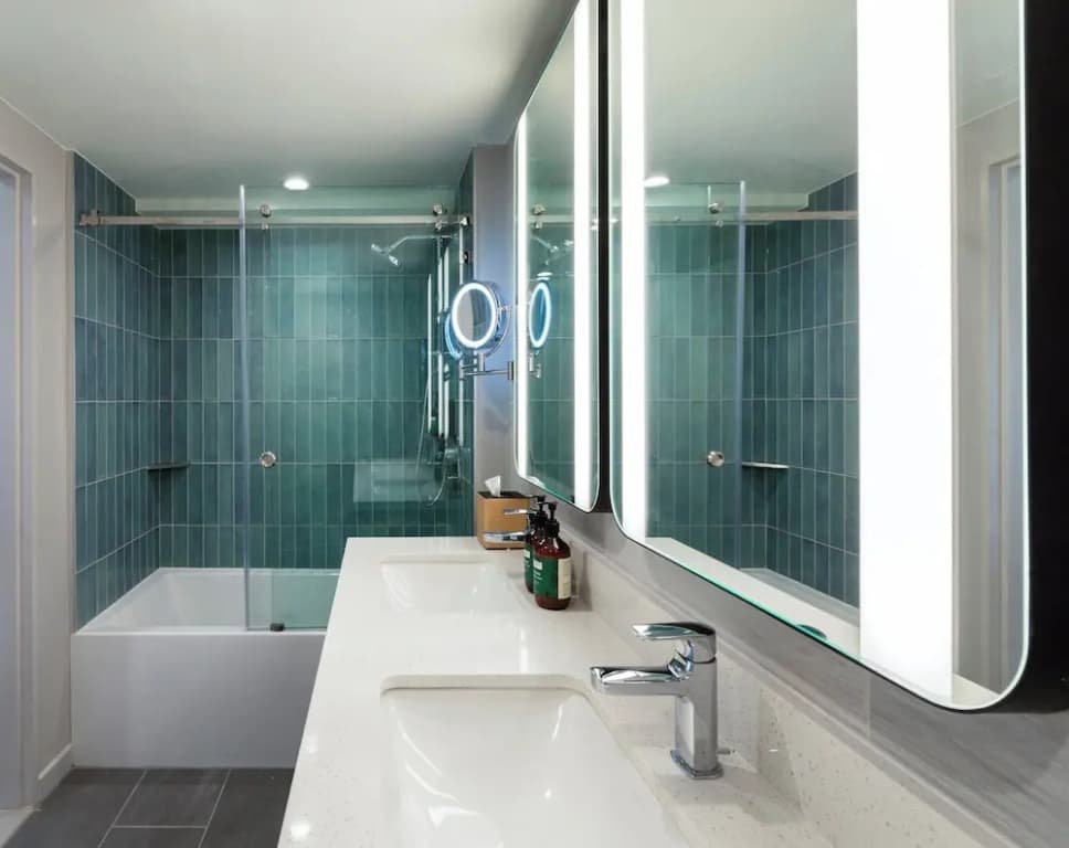 Standard Double room with ocean view full double bed