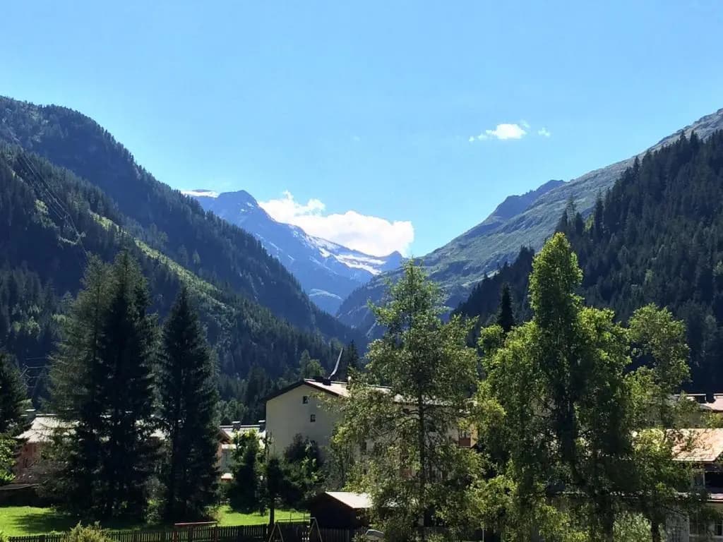 1 Bedroom Apartment with balcony