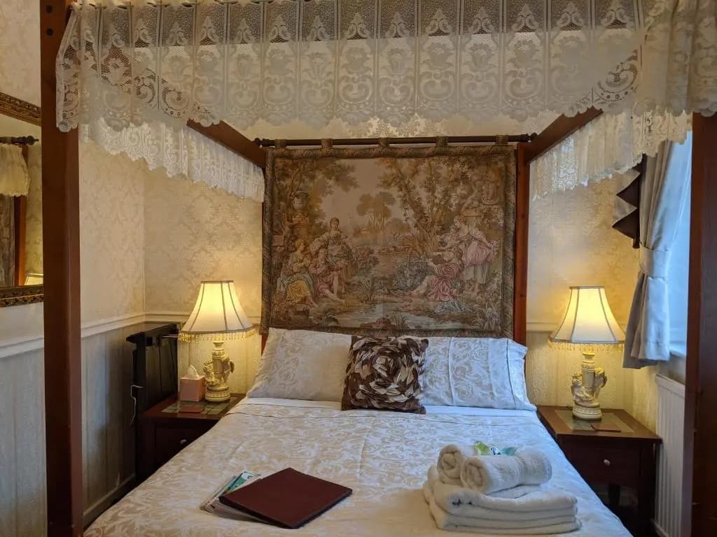 Standard Double room full double bed