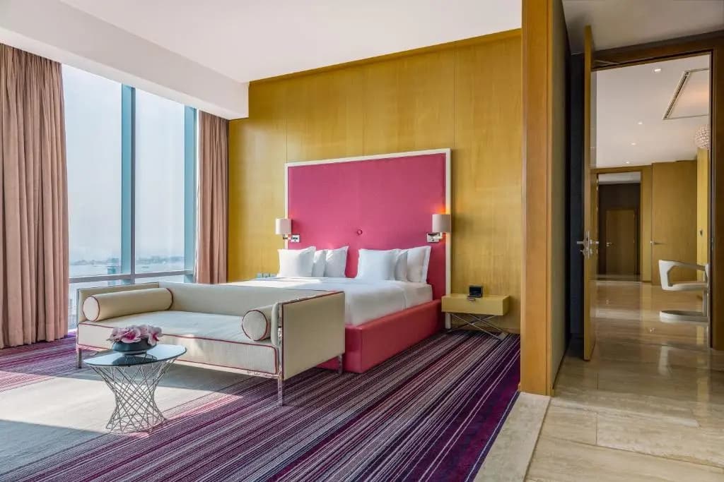 Presidential Double Suite full double bed