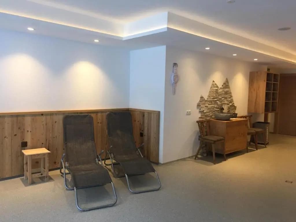 3 Bedrooms Apartment