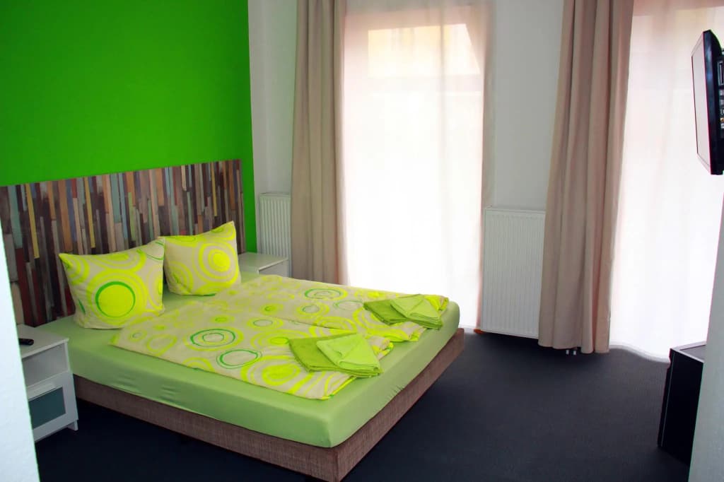 Economy Double room full double bed