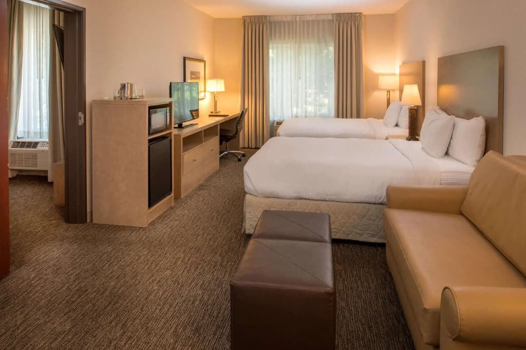Double Family Suite full double bed