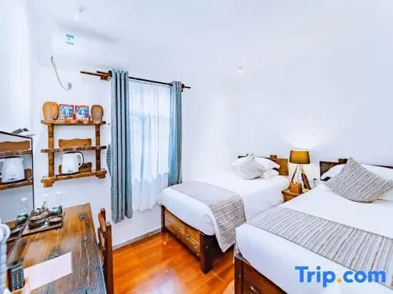 4 Bedrooms Villa with view