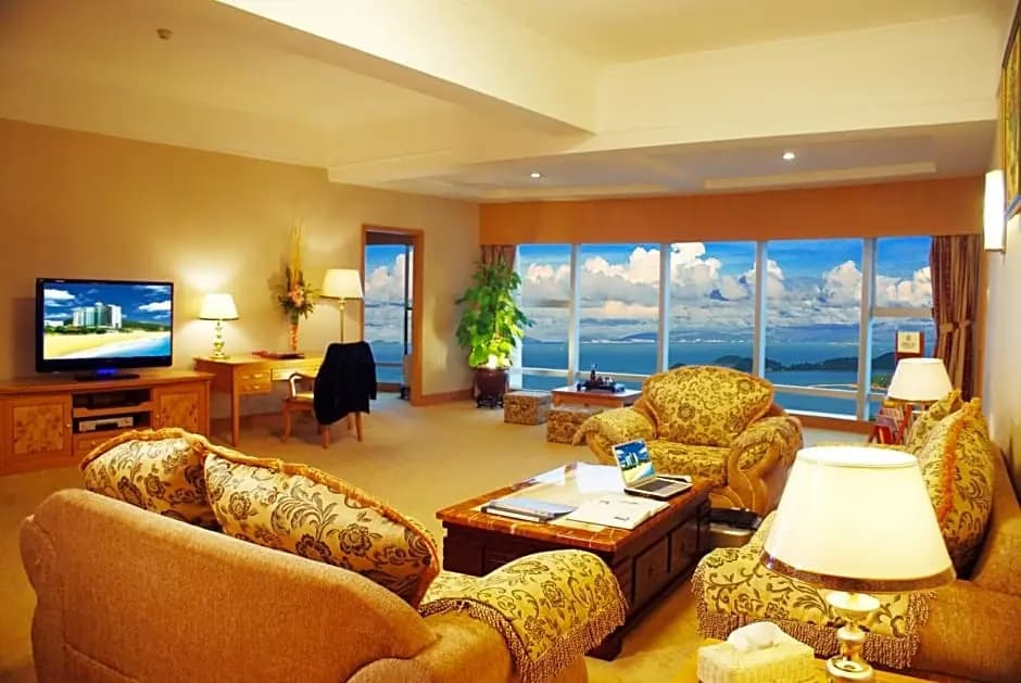 Deluxe Suite