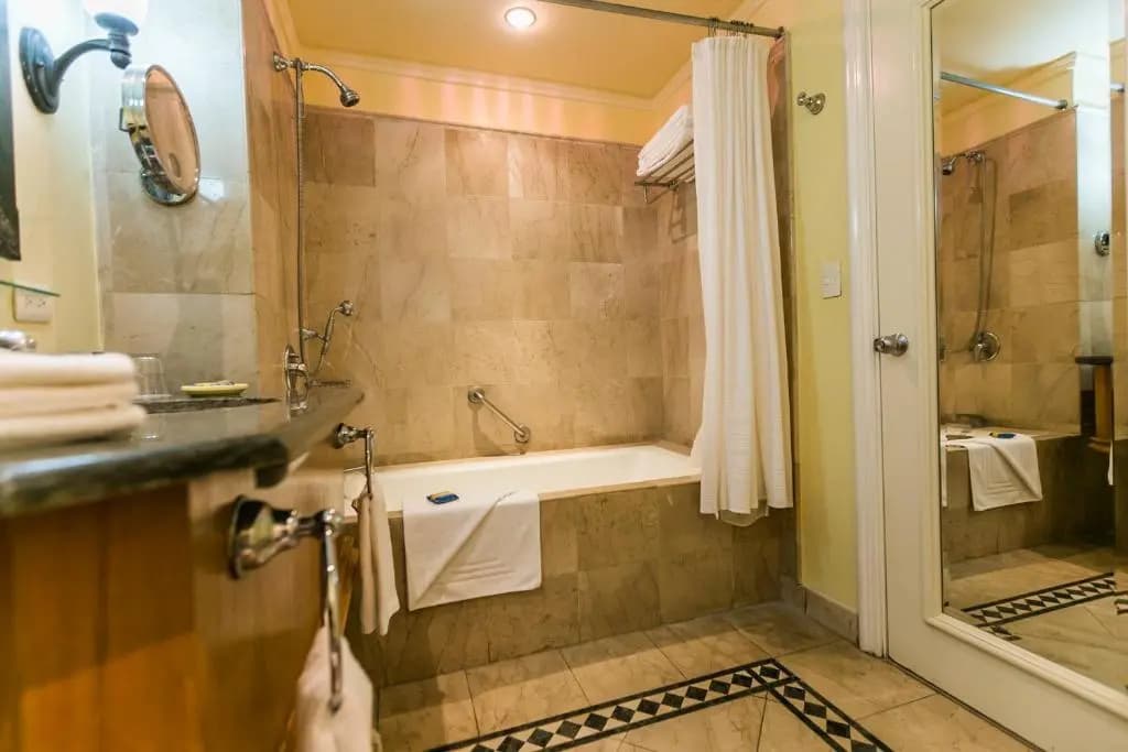 Deluxe Double room with garden view full double bed