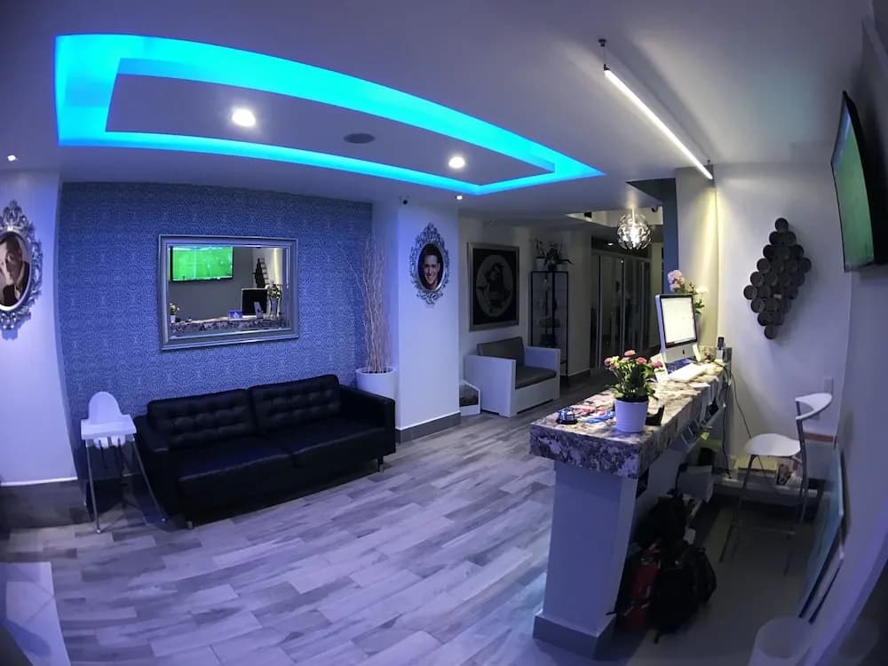 Hotel photo 1