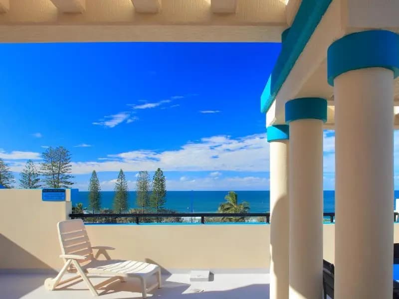 2 Bedrooms Penthouse Apartment