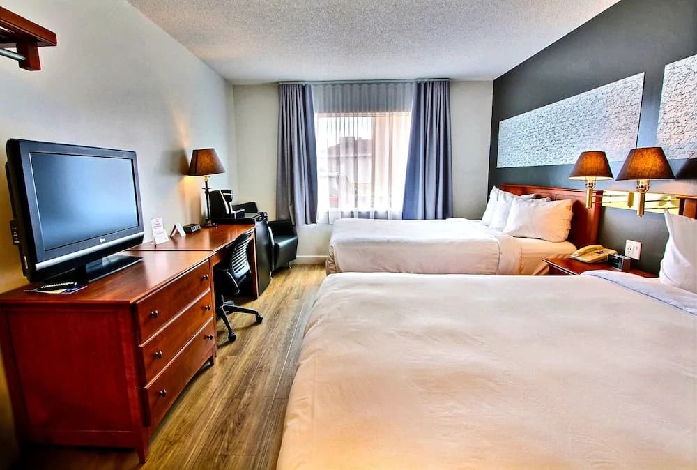 Classic Quadruple room