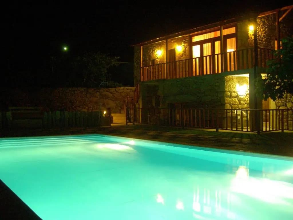 2 Bedrooms Cottage