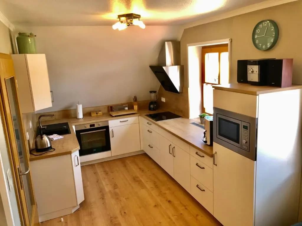 3 Bedrooms Apartment