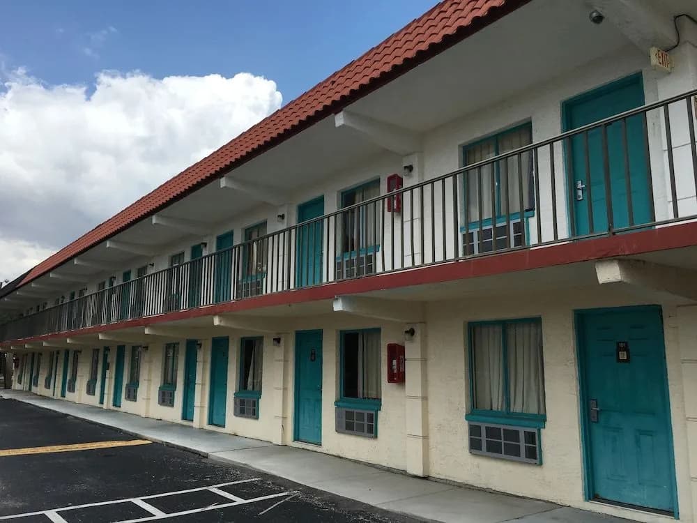 Hotel photo 1