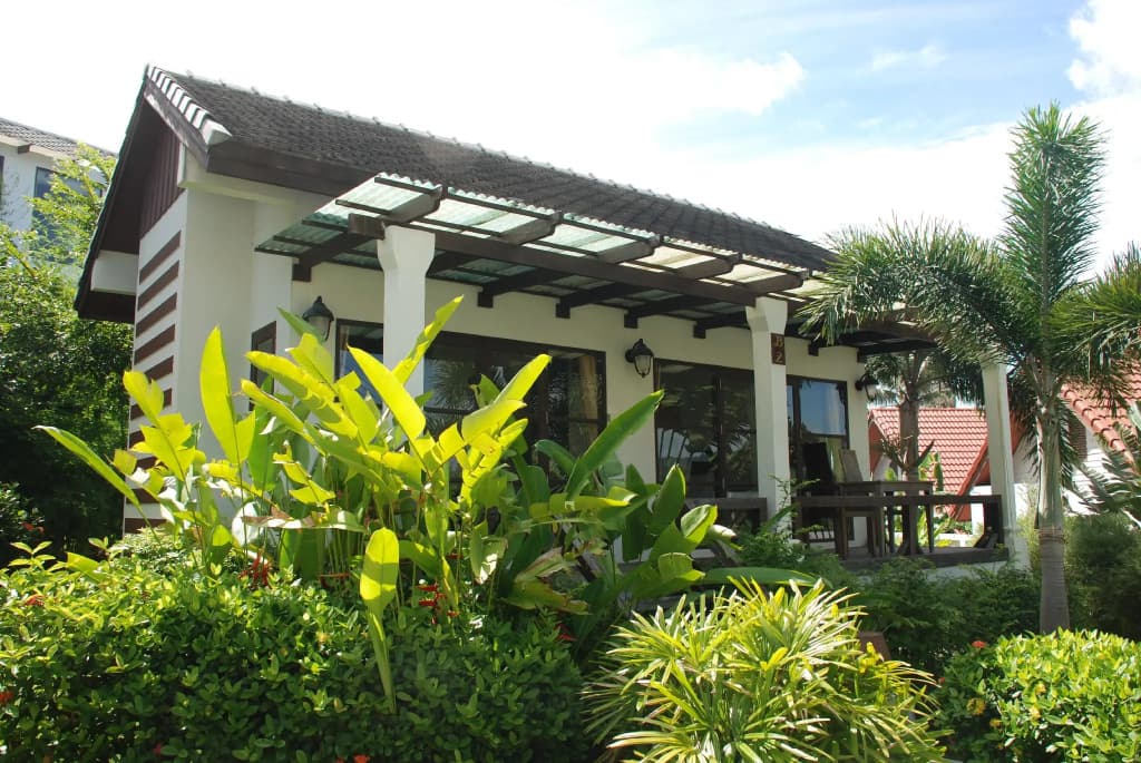 Deluxe Studio