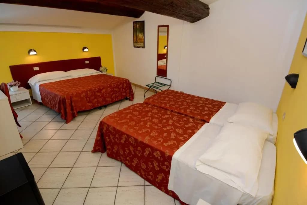 Standard Quadruple room