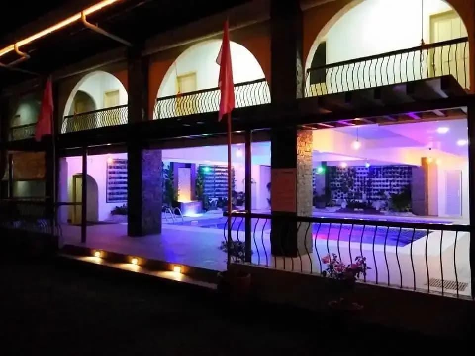 Hotel photo 1