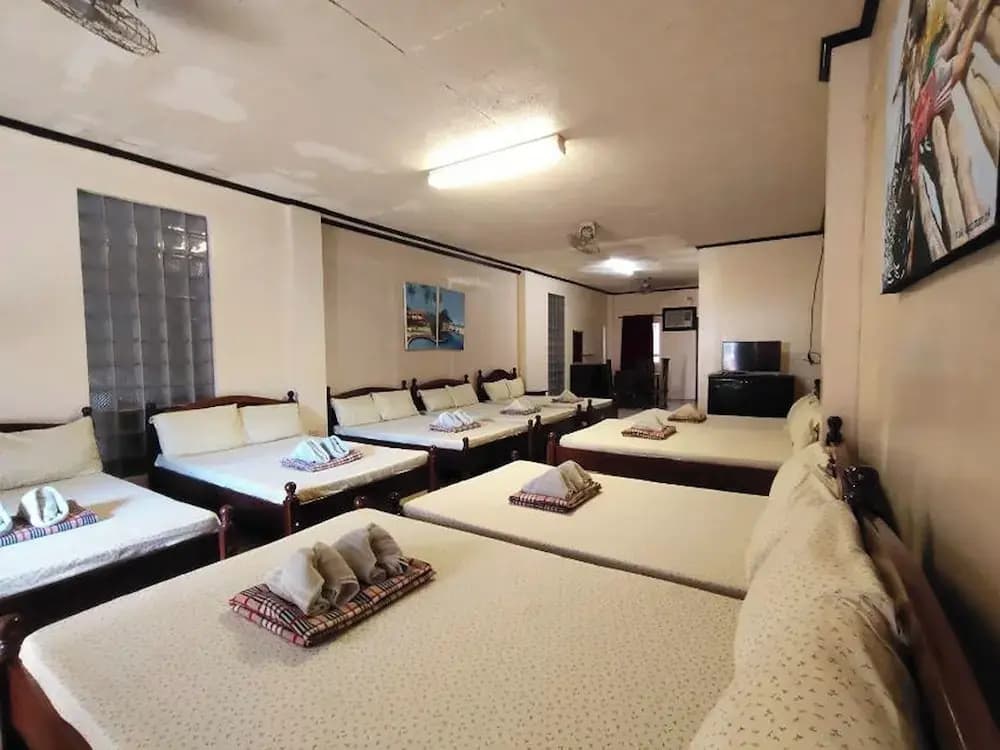 Grand room with balcony