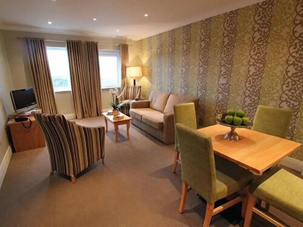 2 Bedrooms Deluxe Suite beachfront