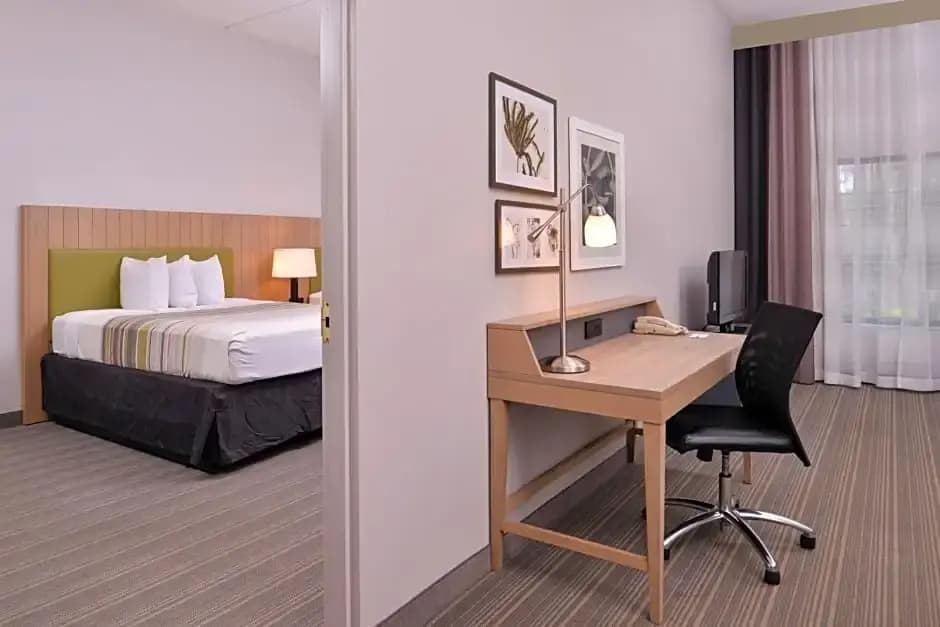 1 Bedroom Quadruple Suite