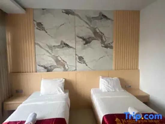 Deluxe Double room twin beds