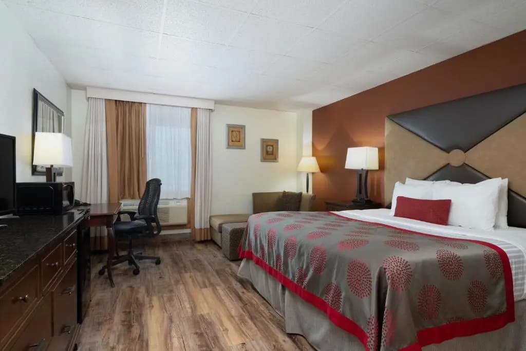 Double Suite full double bed