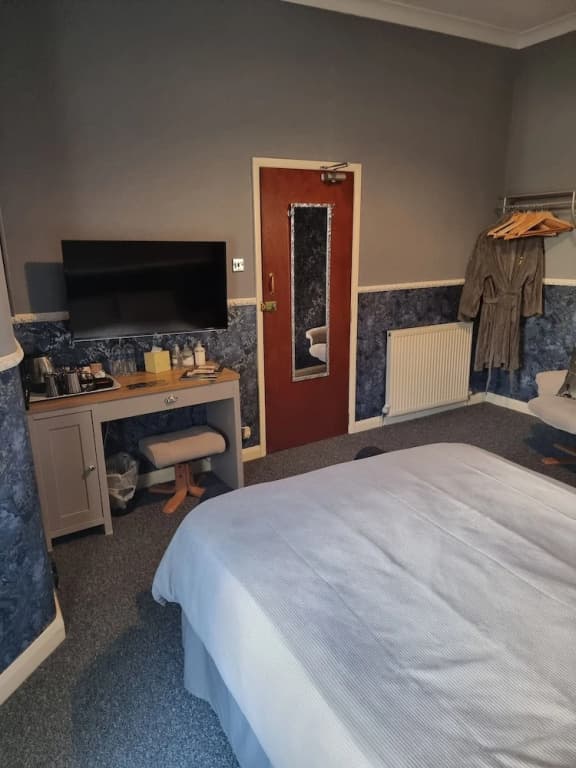 Standard Double Basement room full double bed