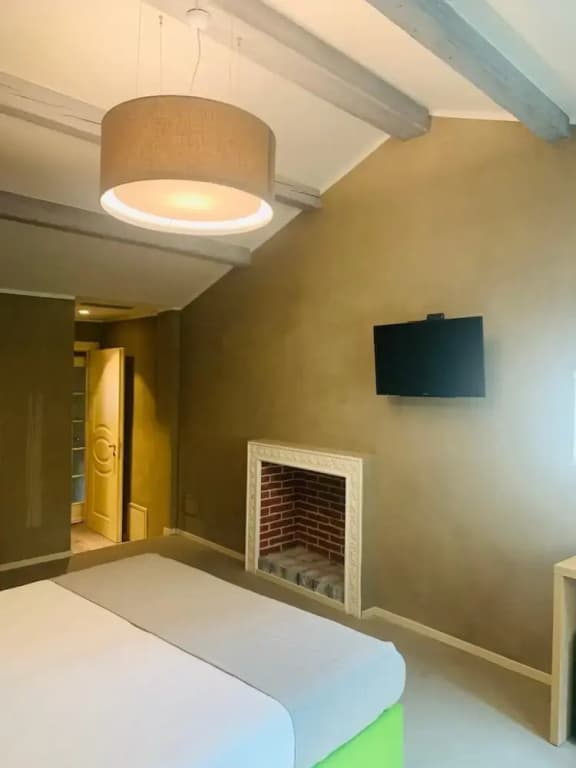 Standard Double room with land view full double bed