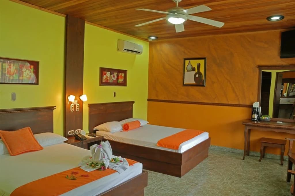 Hotel photo 1