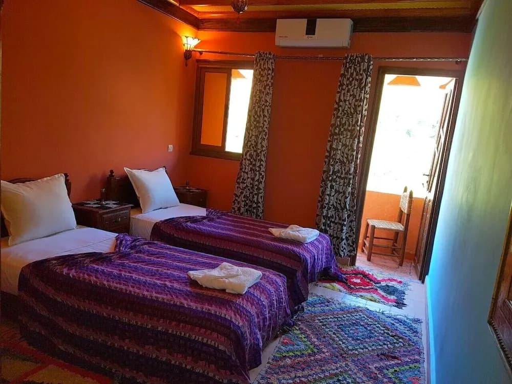 Standard Double room with balcony and with mountain view full double bed