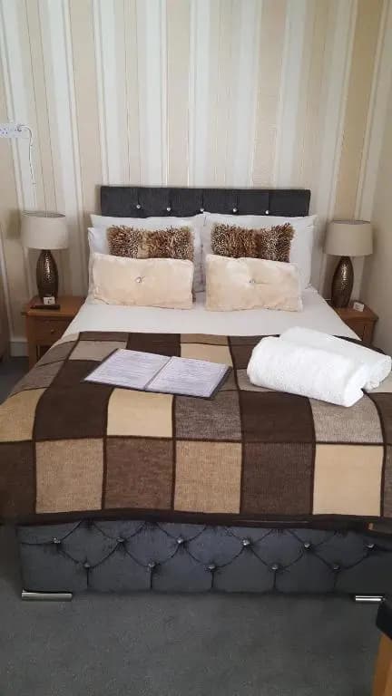 Standard Double Basement room full double bed