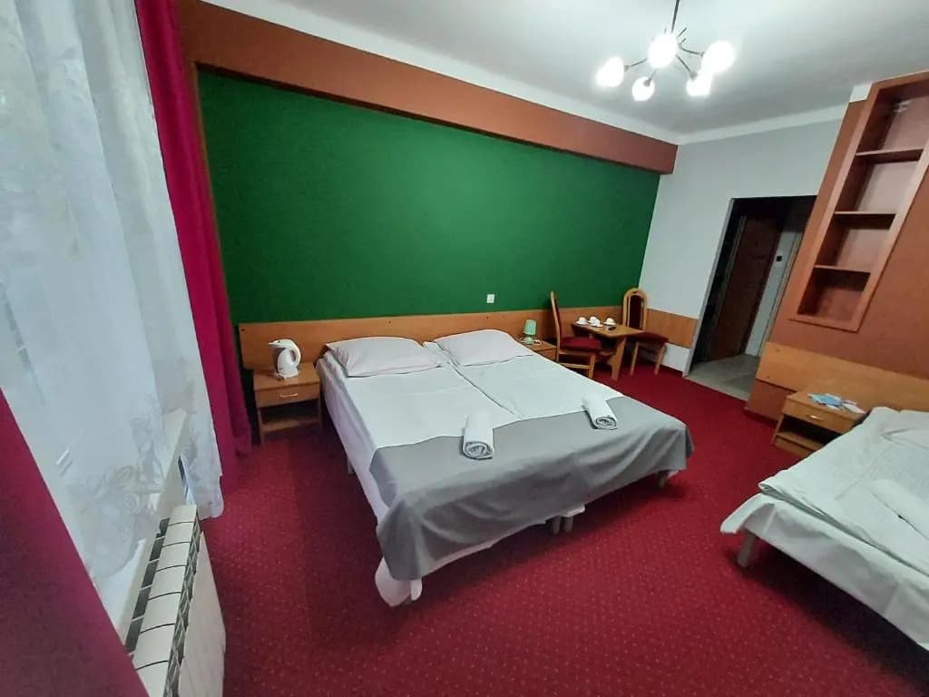 Standard Triple room