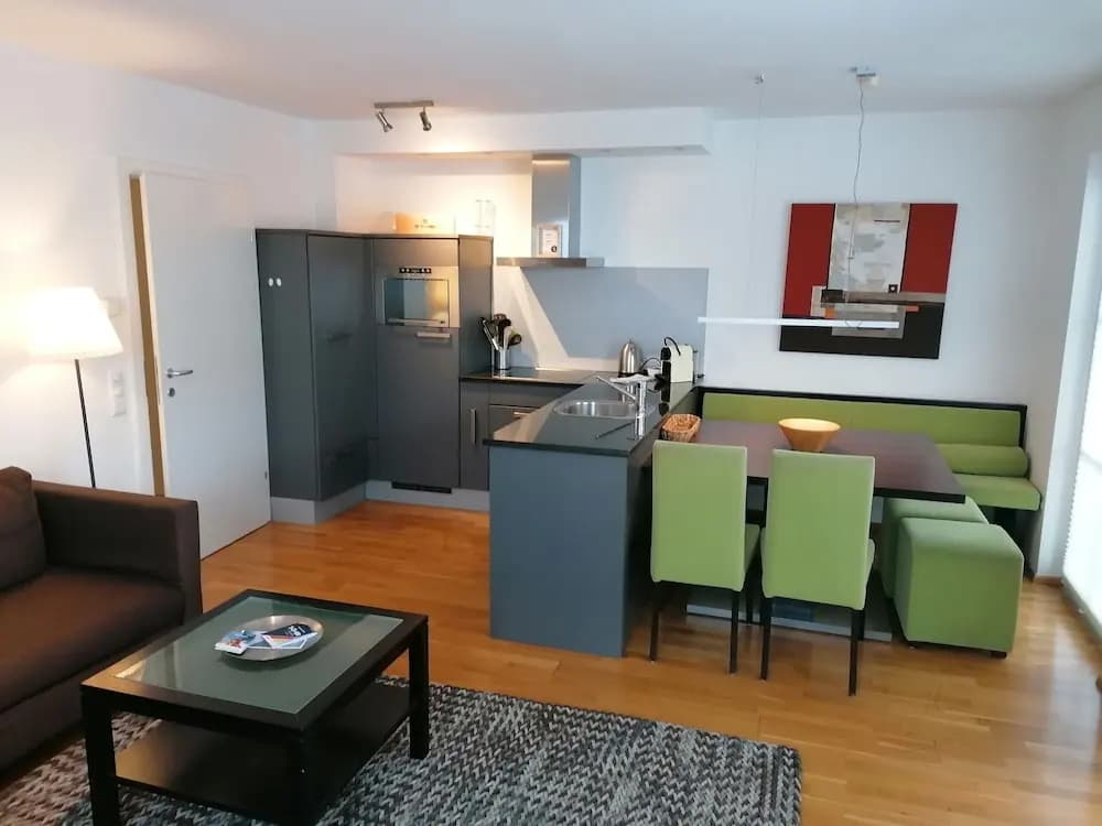 2 Bedrooms Comfort Apartment with city view