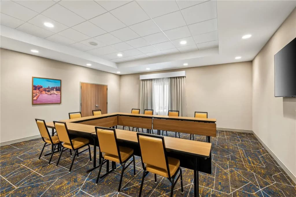 Hotel photo 12