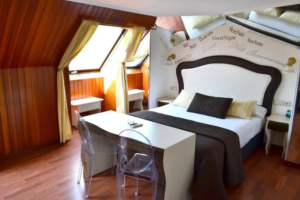 Premium Double room with sea view full double bed