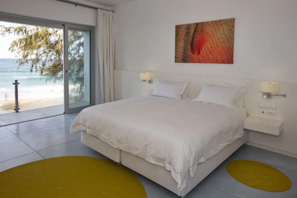Deluxe Double room with balcony full double bed